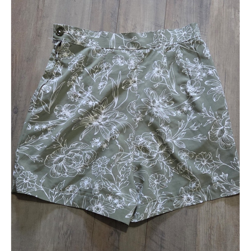 Handmade Vintage Sage Green Floral Shorts With Zipper Closure & Pockets Women S